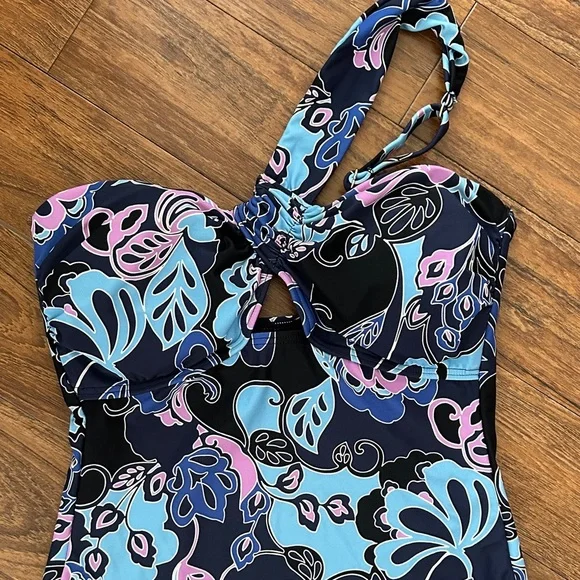 Loft Beach Floral Asymmetrical Bandeau Swimsuit - Picture 3 of 11